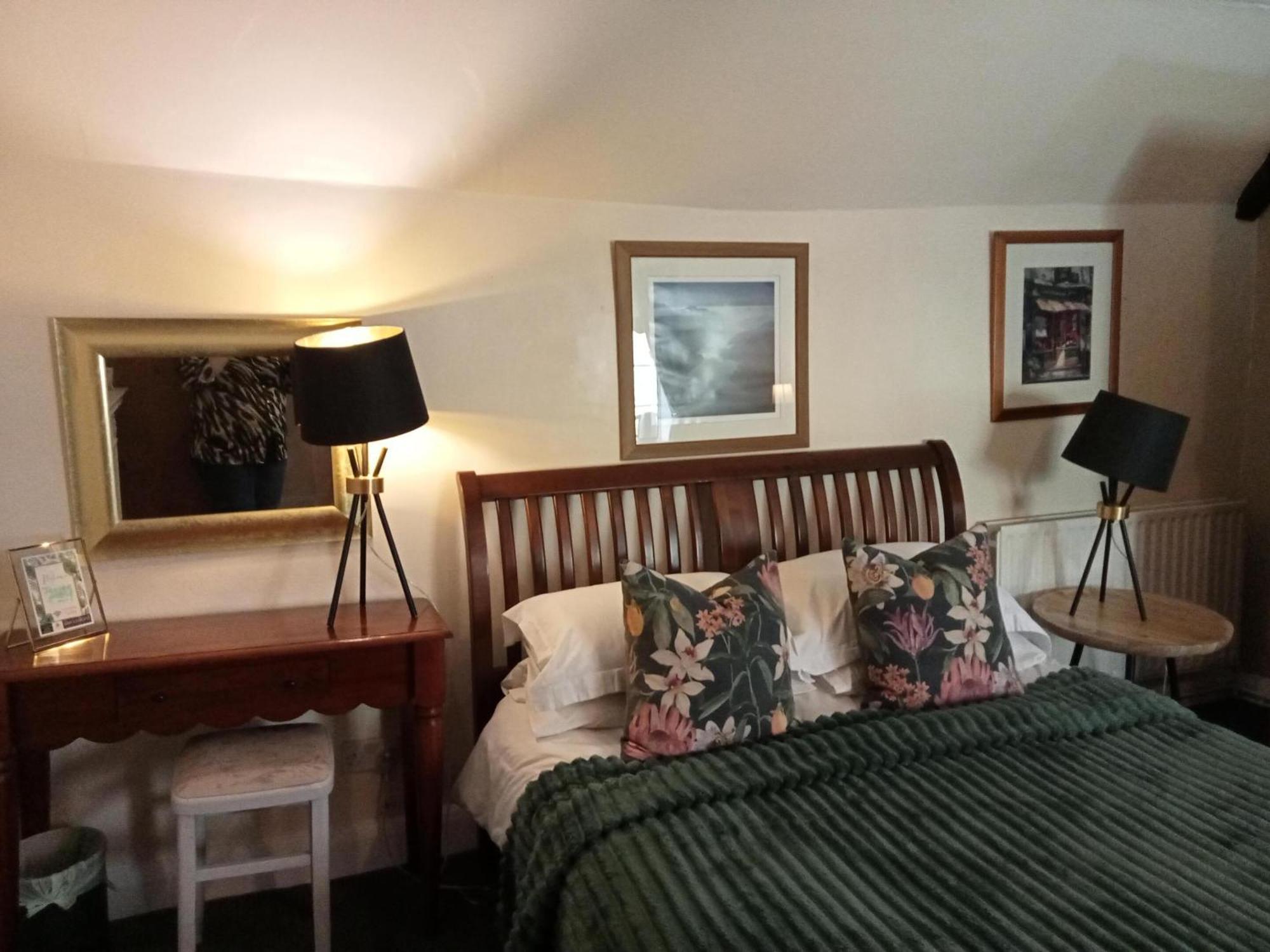 Chestnut Bed And Breakfast Bourton-on-the-Water Room photo